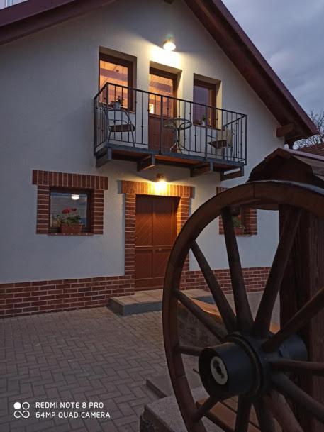 Gasthaus Sklipek U Svobodu Velké Bílovice Exterior foto
